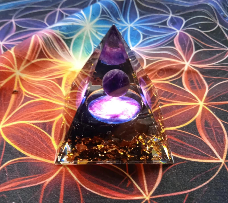 Pirámide de Orgonita Y Amatista ✨