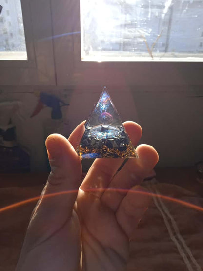 Pirámide de Orgonita Y Amatista ✨